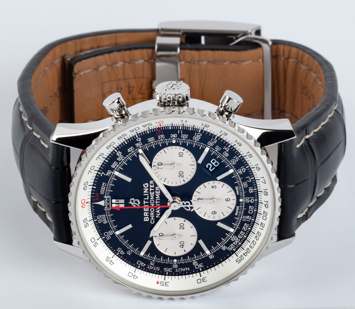 Front View of Navitimer 1 B01 Chronograph 43