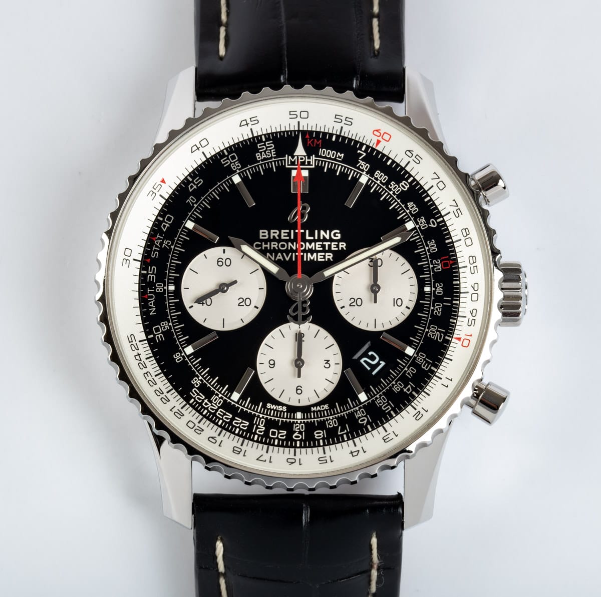 Front Shot  of Navitimer 1 B01 Chronograph 43