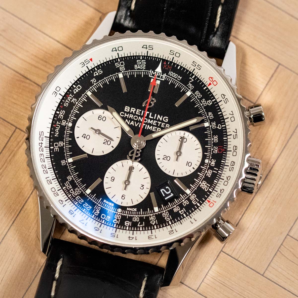 Stylied photo of  of Navitimer 1 B01 Chronograph 43
