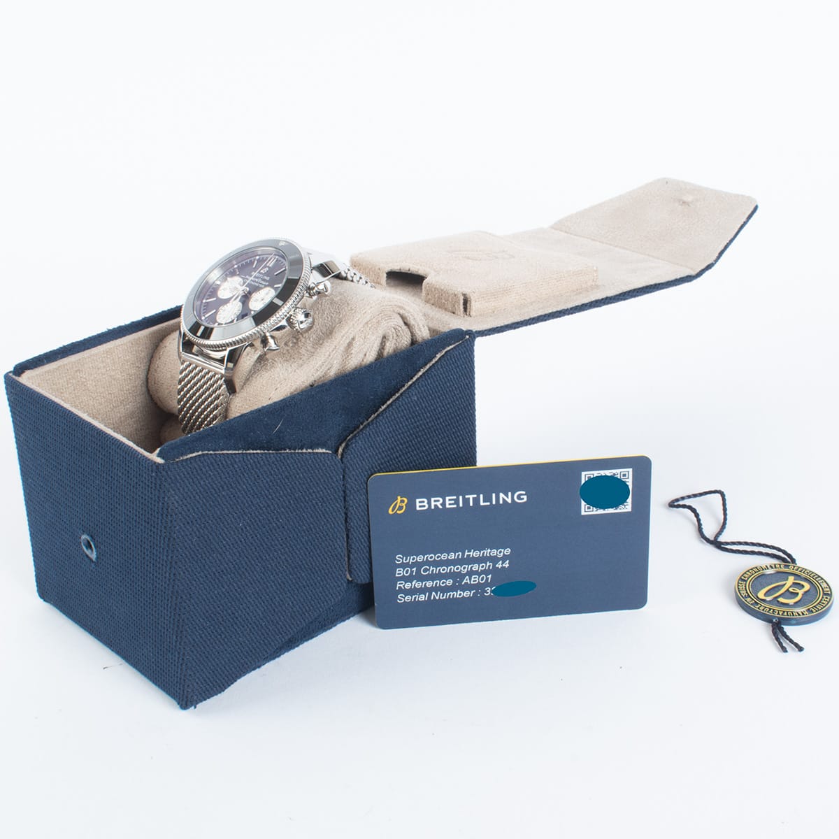 Box / Paper shot of SuperOcean Heritage B01 Chronograph 44