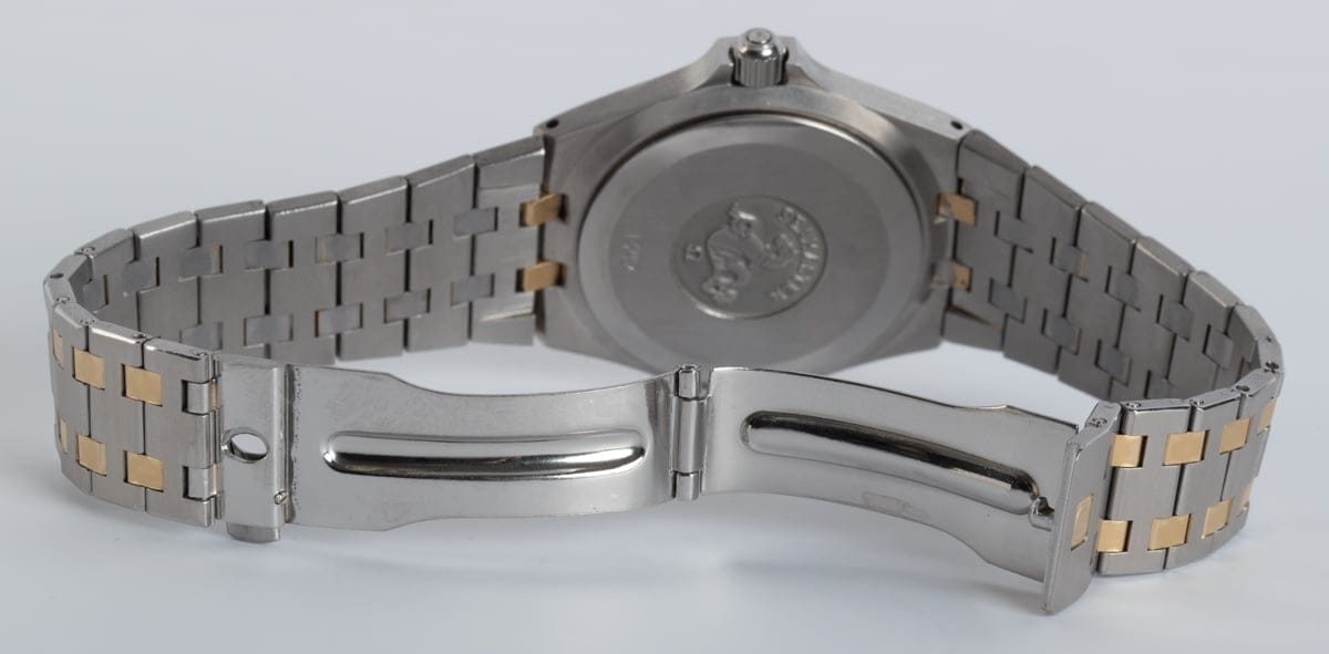 Open Clasp Shot of Seamaster 120 'Alveoles'