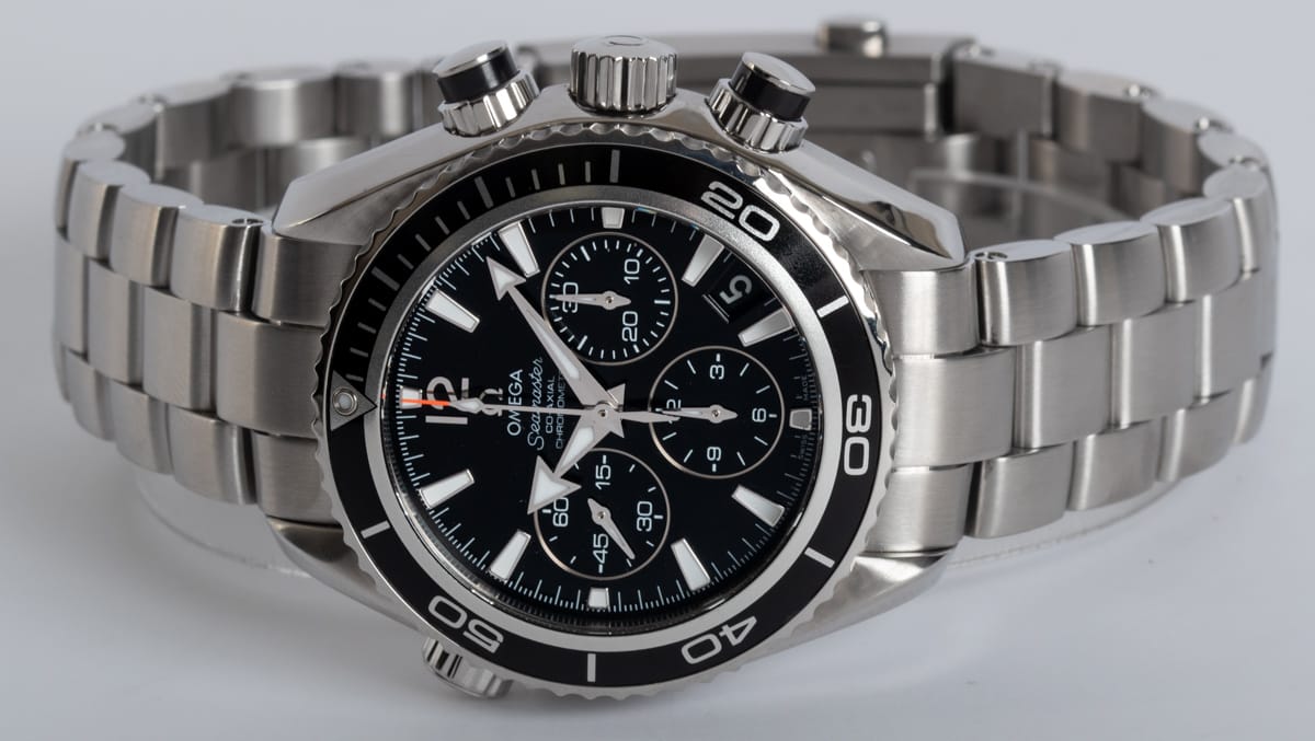 Front View of Seamaster Planet Ocean Chronograph 38MM