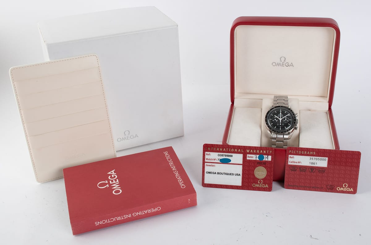 Box / Paper shot of Speedmaster Moonwatch