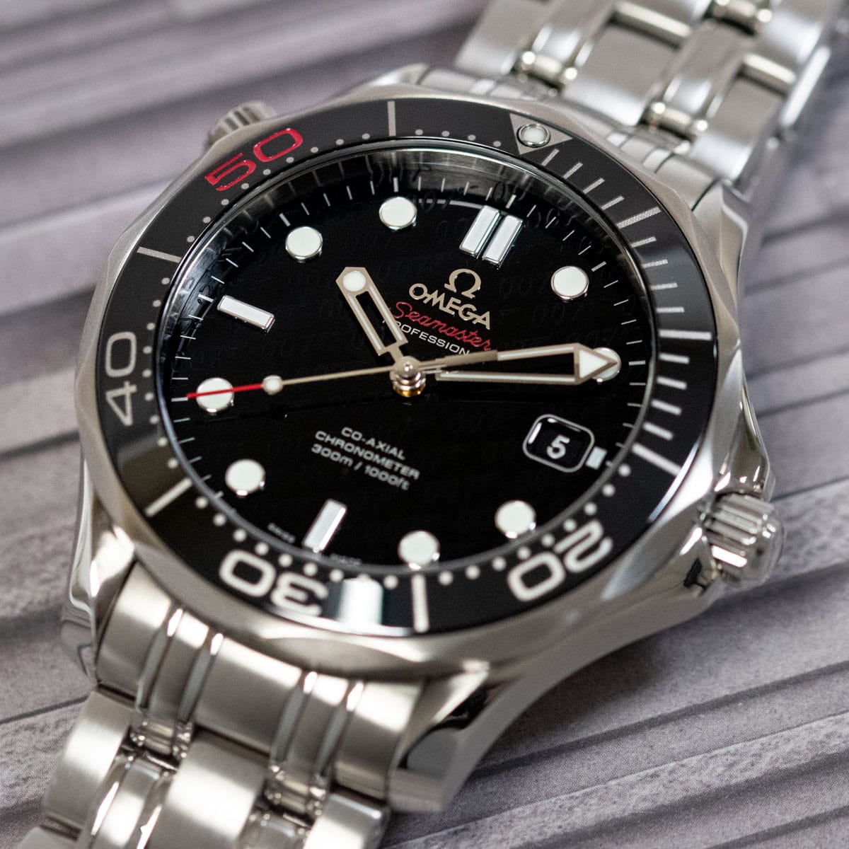 Extra Shot of Seamaster Pro 007 James Bond 50th Anniversary Limited Edition