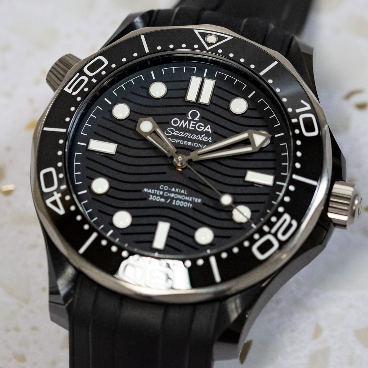 Extra Shot of Seamaster Diver 43.5MM