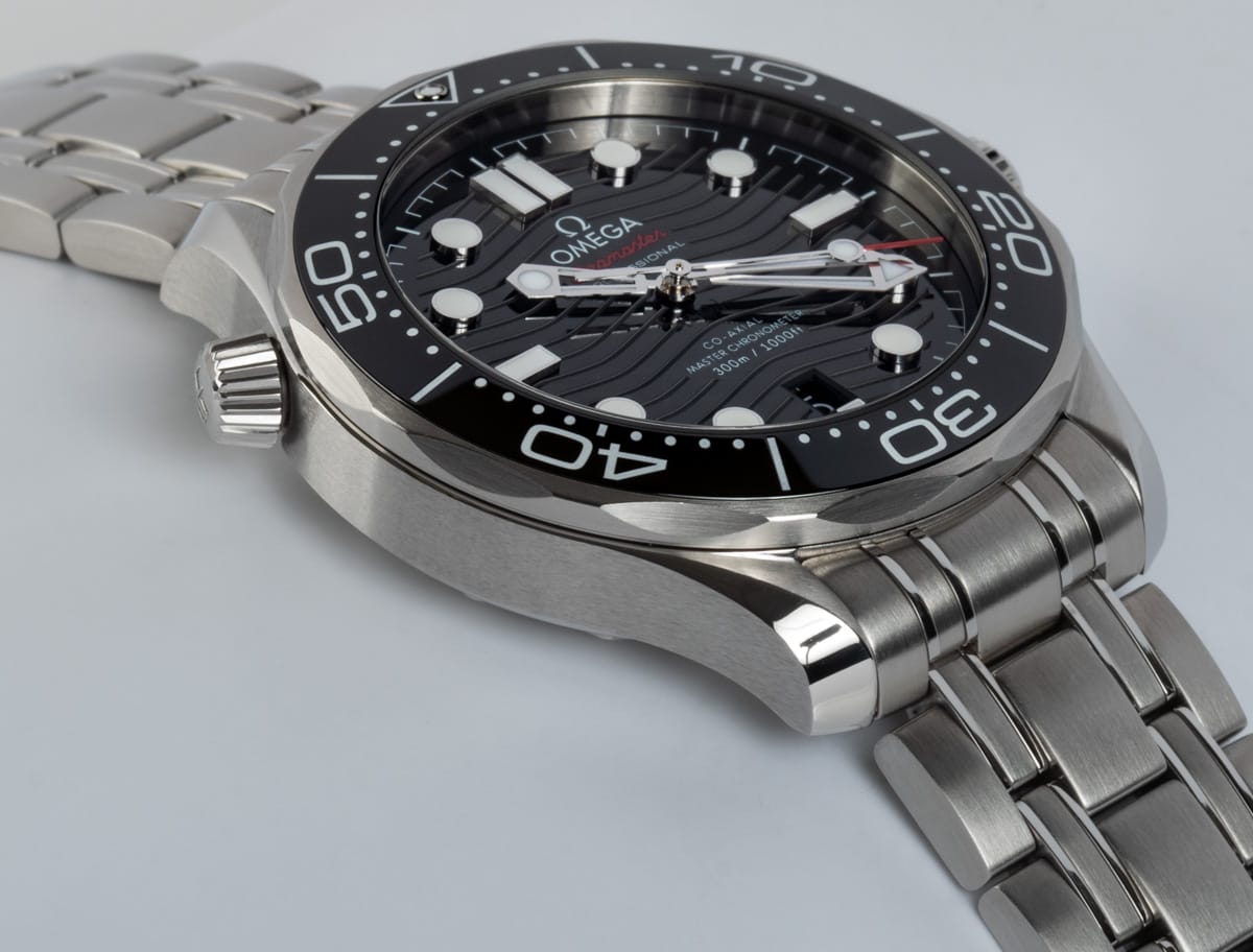 9' Side Shot of Seamaster Diver 300M Master Chronometer