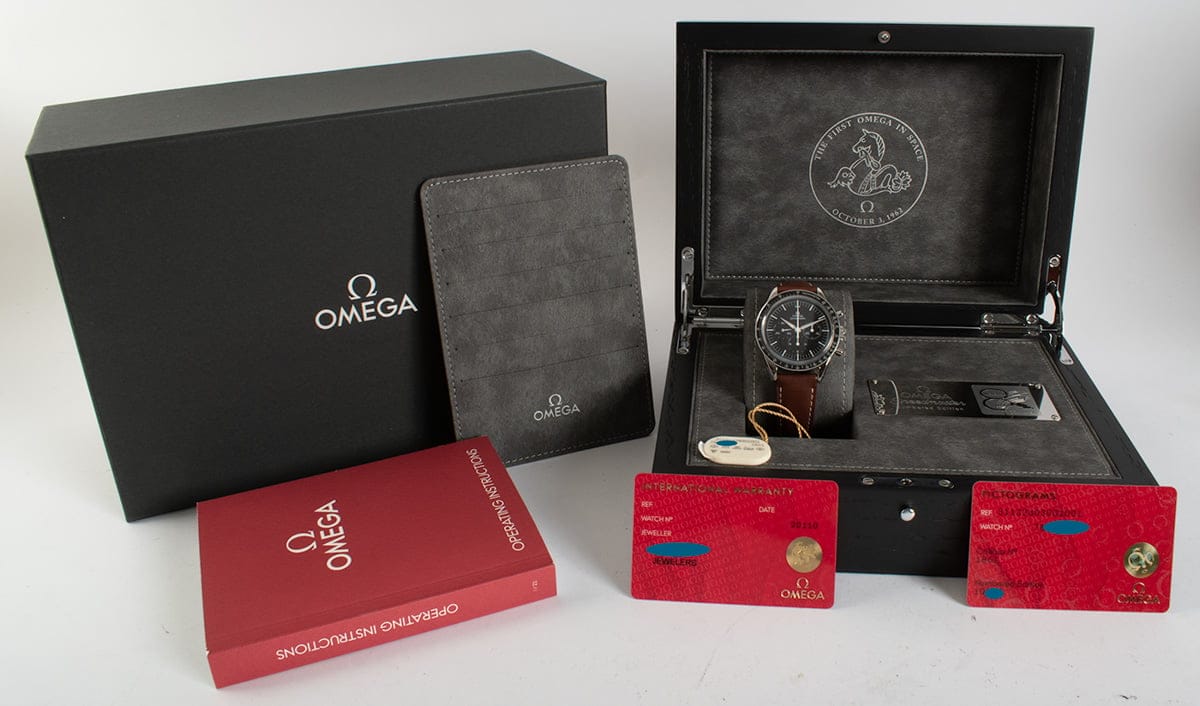 Box / Paper shot of Speedmaster Moonwatch 'FOIS'