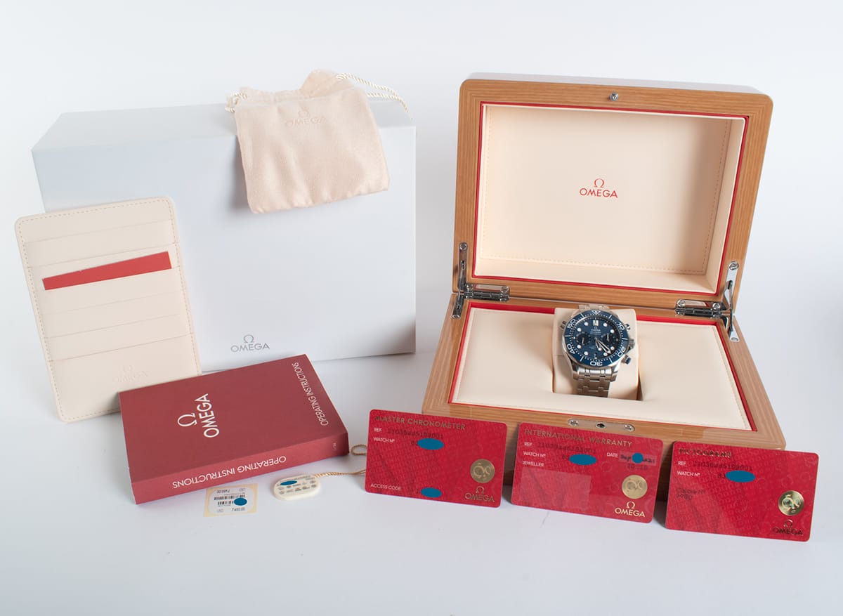 Box / Paper shot of Seamaster Diver Chrono