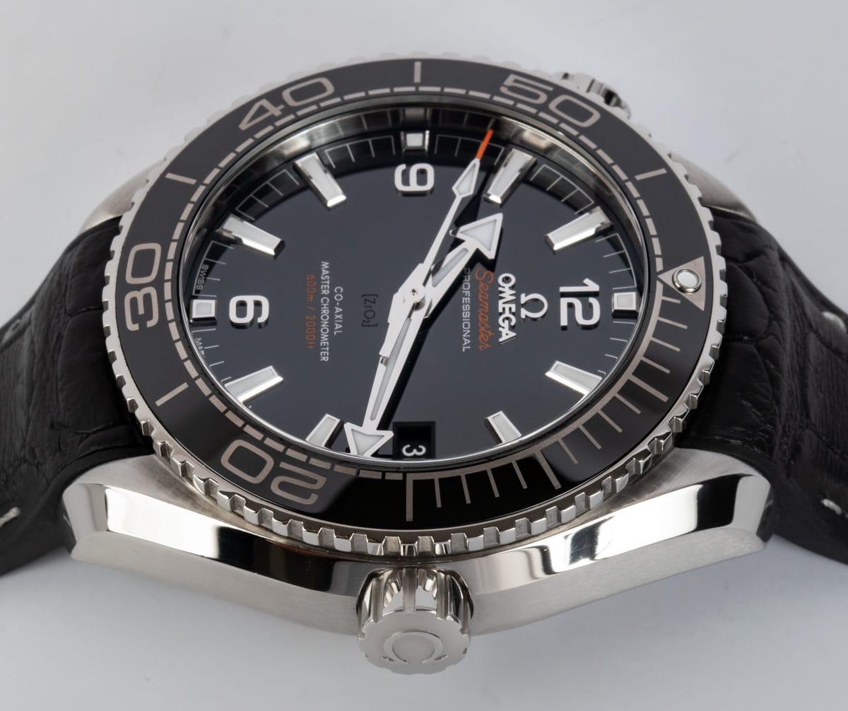 Crown Side Shot of Seamaster Planet Ocean Master 43.5MM