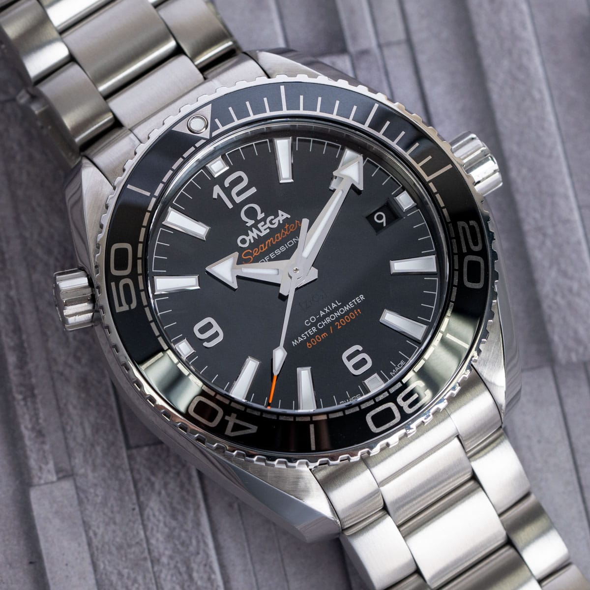 Extra Shot of Seamaster Planet Ocean 39.5MM