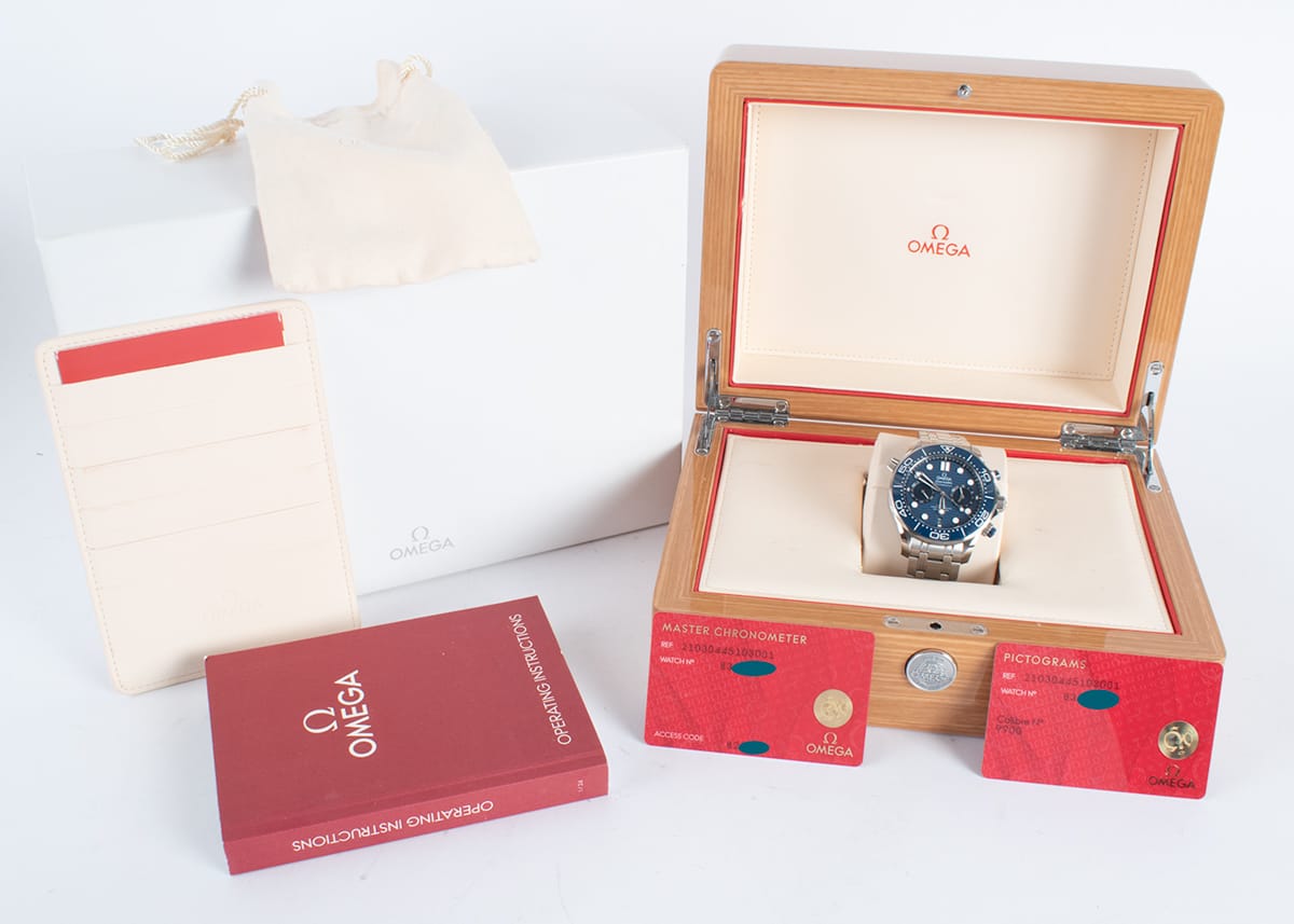 Box / Paper shot of Seamaster Diver Chrono