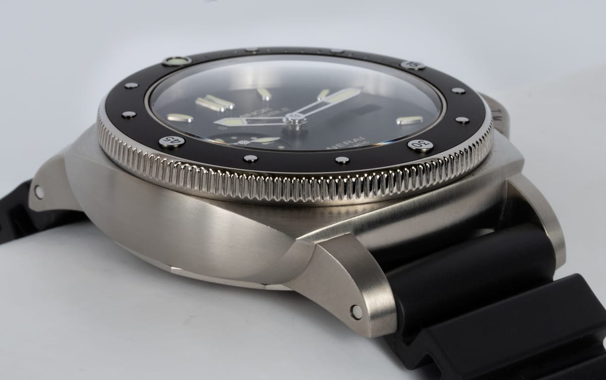 9' Side Shot of Luminor Submersible 1950 Amagnetic 3 Days Automatic Titanio