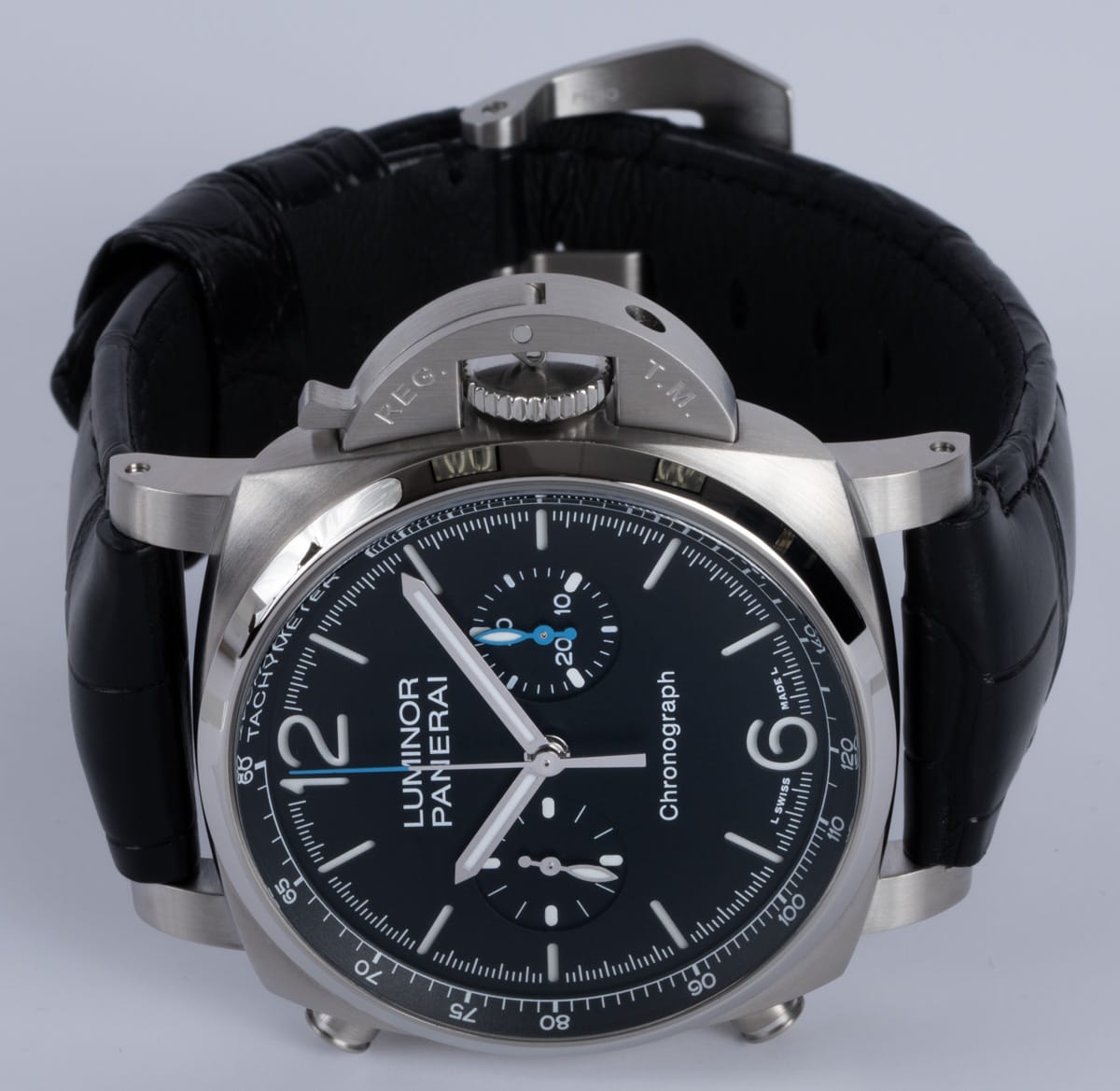 Front View of Luminor Chronograph