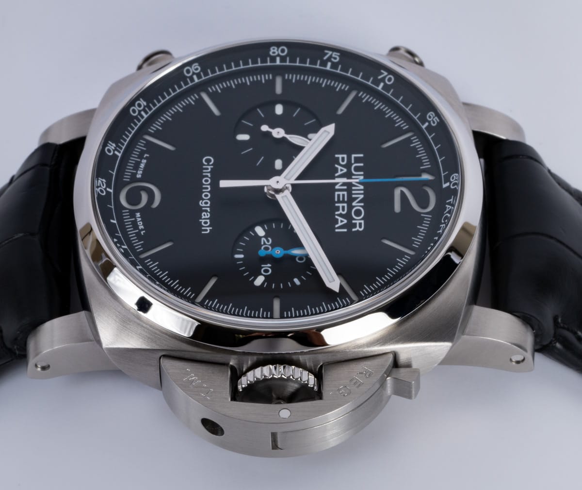 Crown Side Shot of Luminor Chronograph