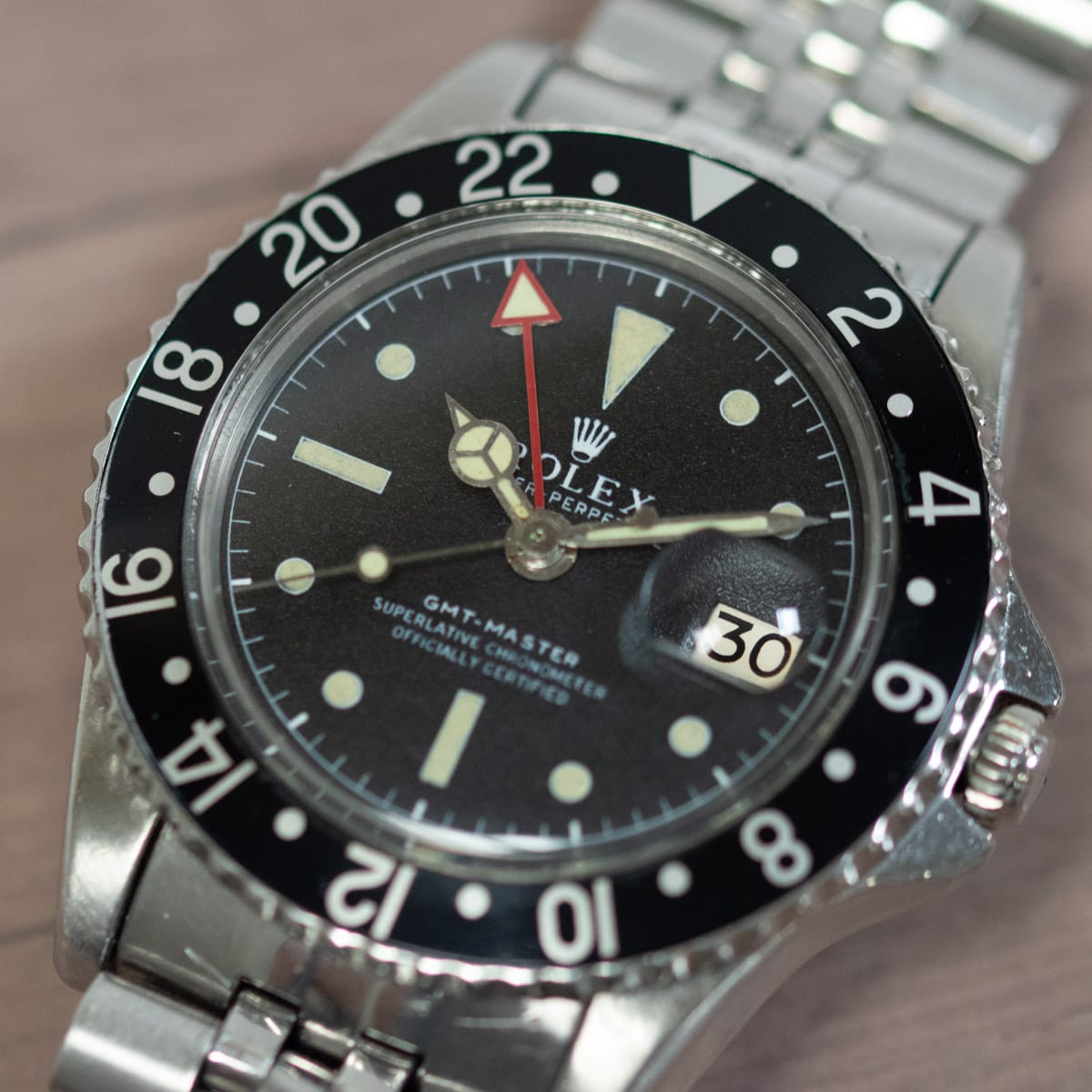 Extra Shot of GMT-Master - Pointed Crown Guards