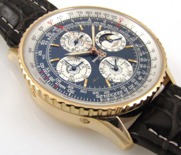 9' Side Shot of Navitimer 1952 Quantieme Perpetual