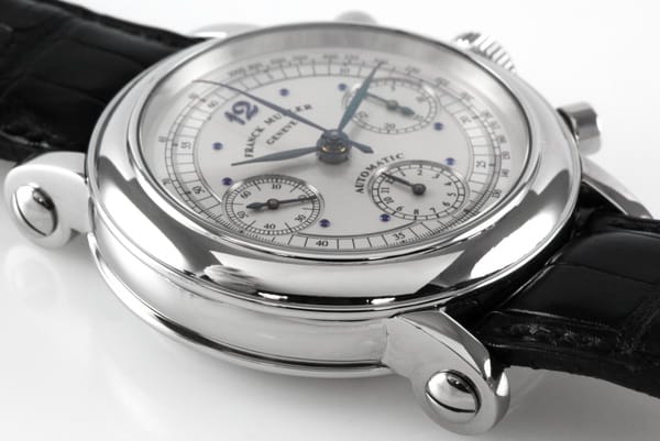 9' Side Shot of Round Chronograph