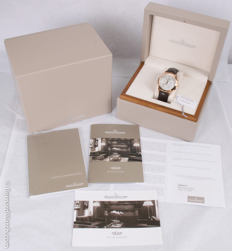 Box / Paper shot of Master Chronograph