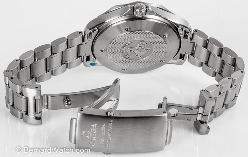 Open Clasp Shot of Seamaster GMT 'Great White'