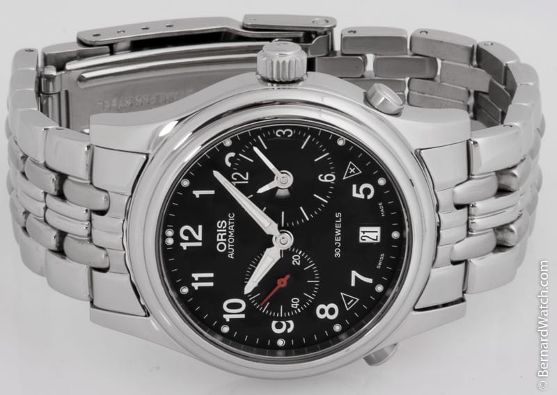 Front View of Classic Modern Worldtimer