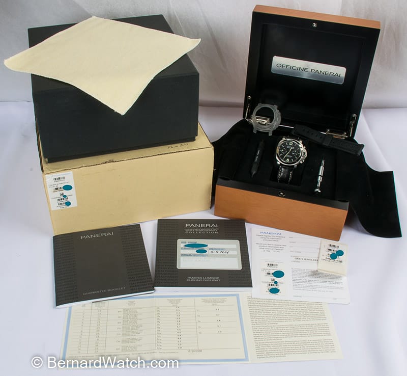 Box / Paper shot of Luminor Chronograph