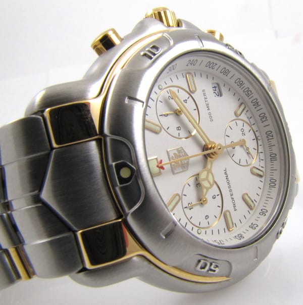 Dial Shot of 6000 Chronograph