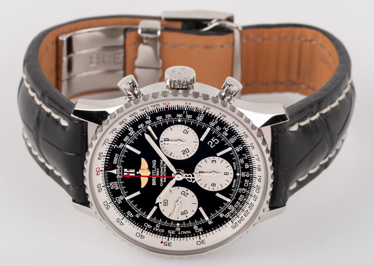 Front View of Navitimer B01