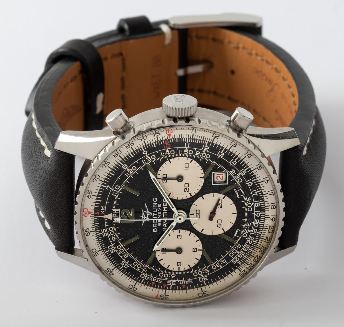 Front View of Navitimer Date 7806