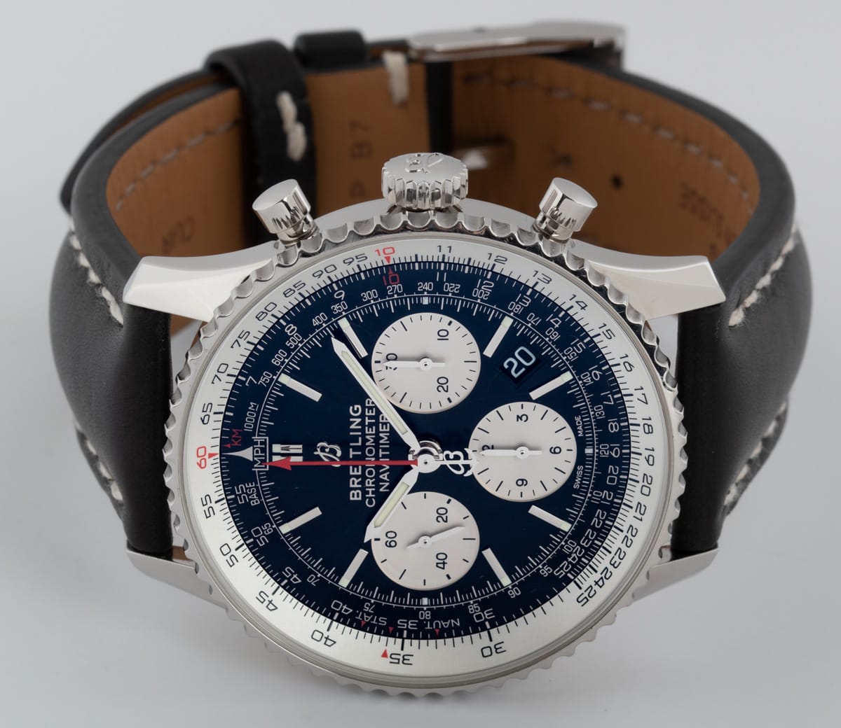 Front View of Navitimer 1 B01 Chronograph 43