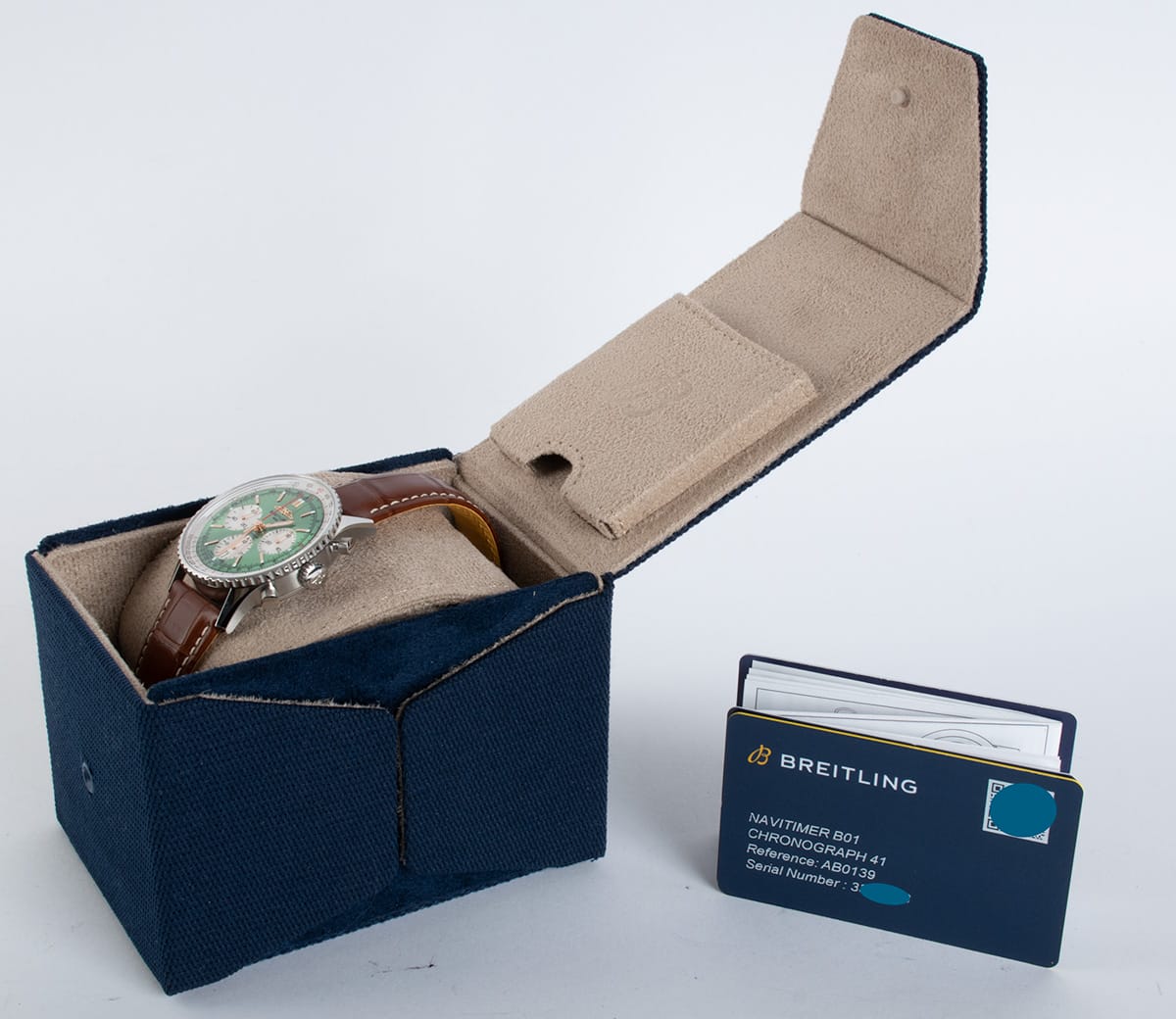 Box / Paper shot of Navitimer B01 Chronograph