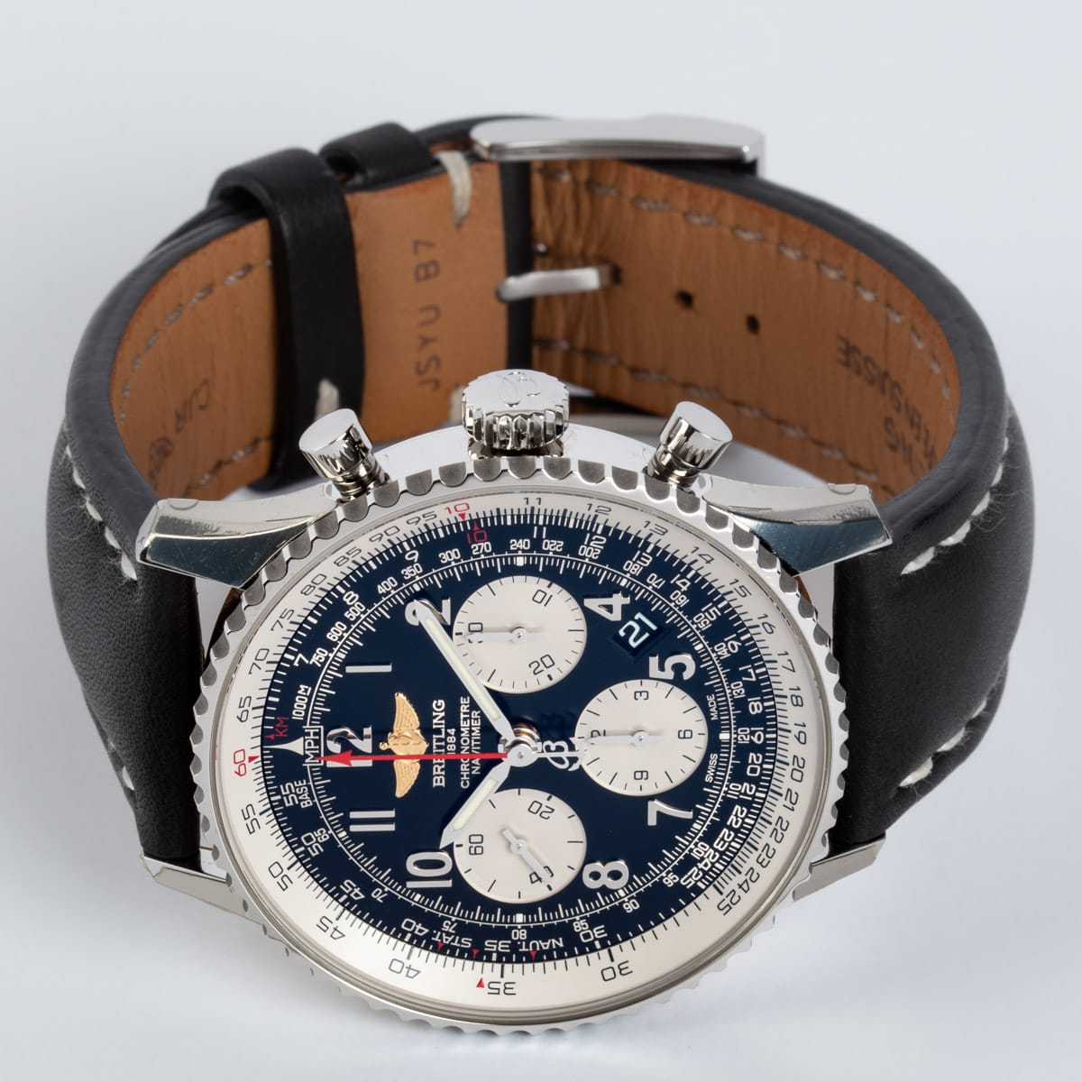 Front View of Navitimer B01