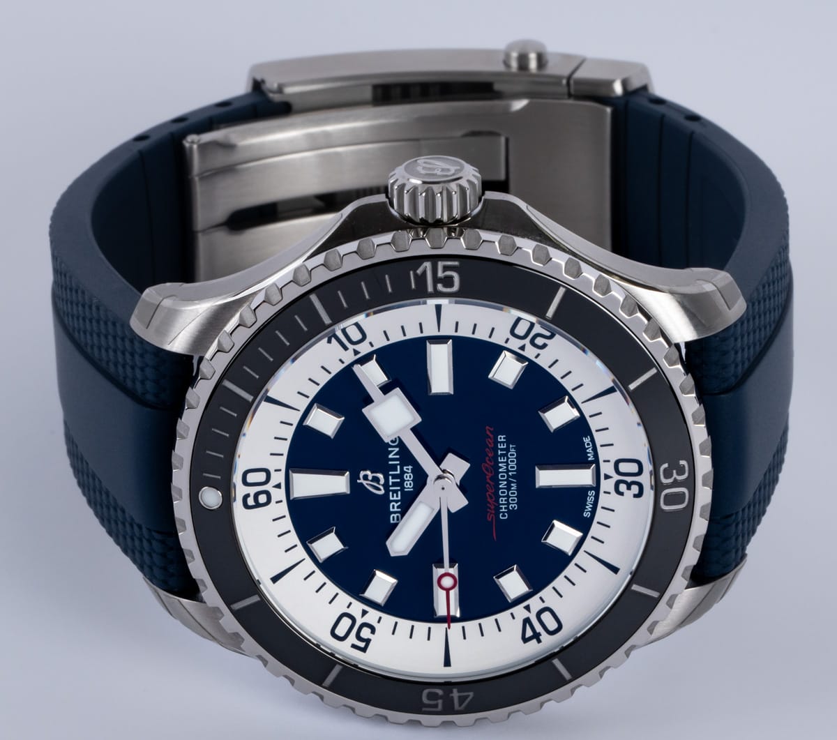 Front View of SuperOcean Automatic 44