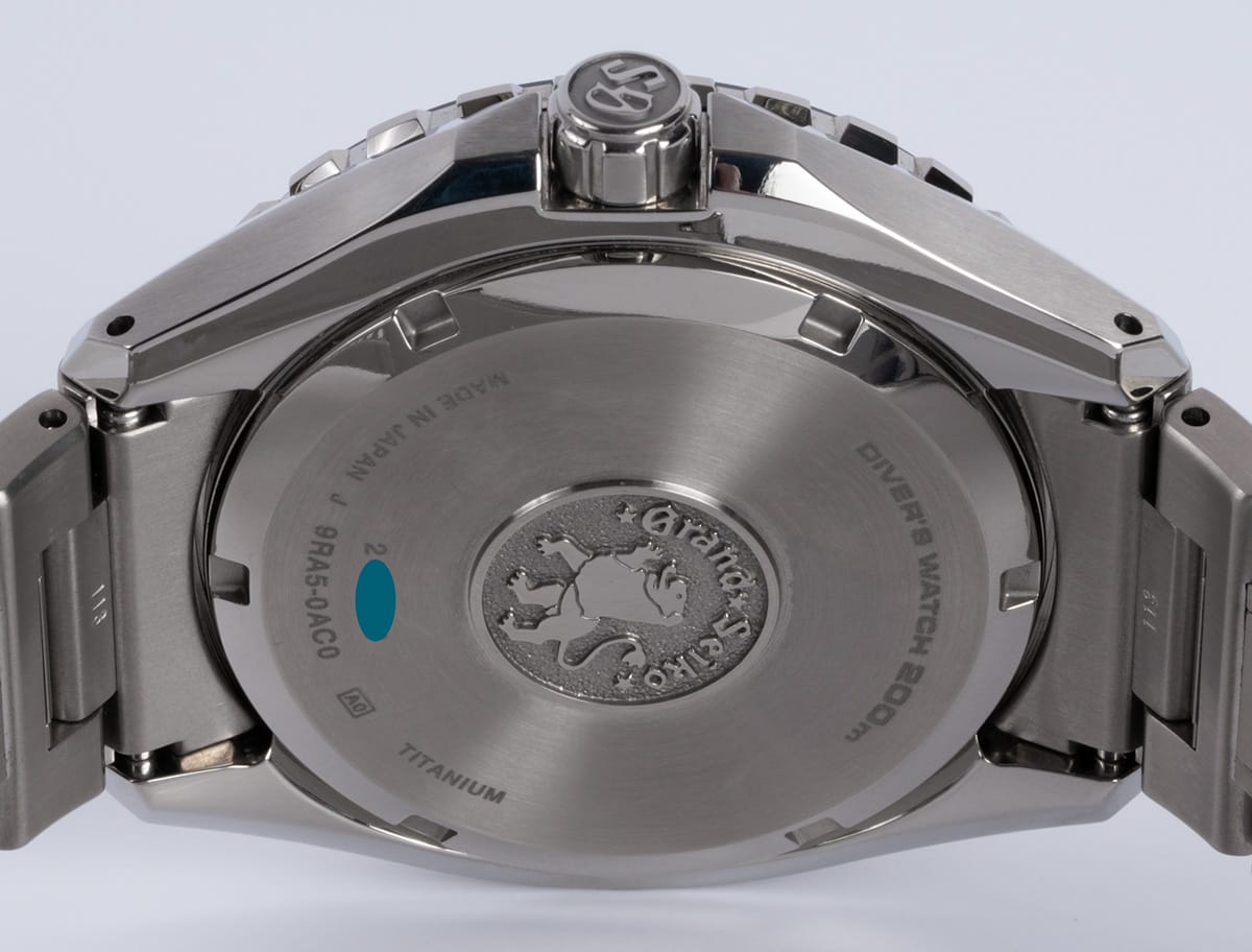 Caseback of Evolution 9 Diver 'Black Stream'