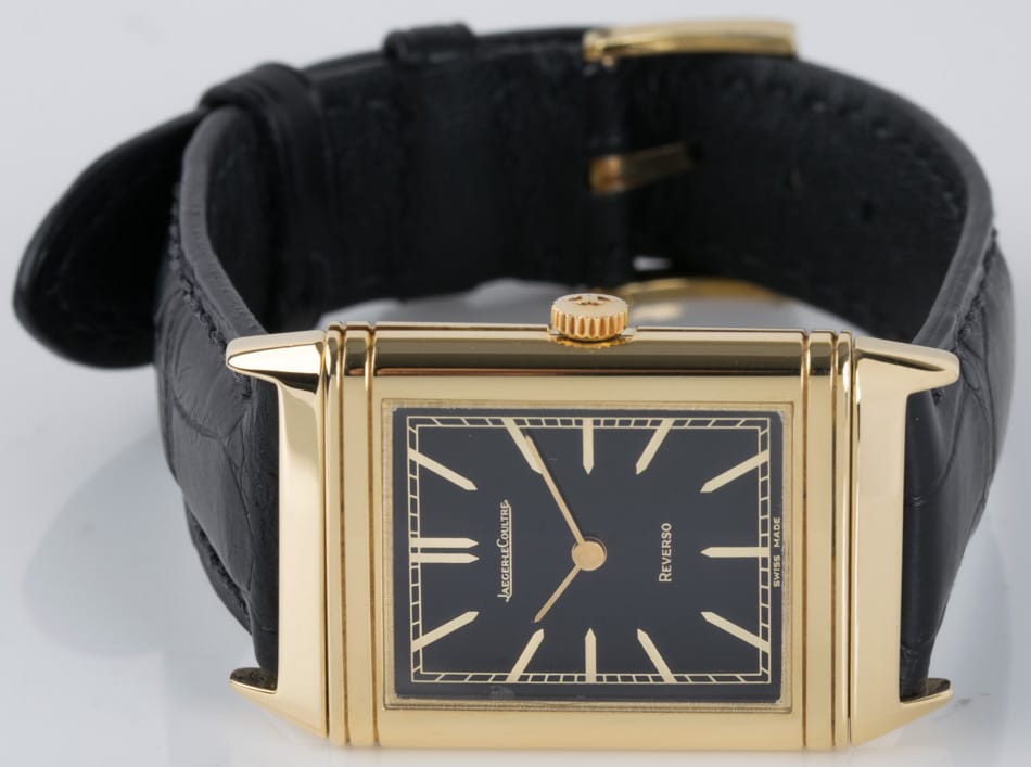 Front View of Reverso Midsize