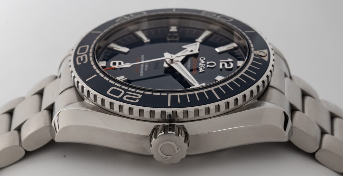 Crown Side Shot of Seamaster Planet Ocean 600m Master Co-Axial