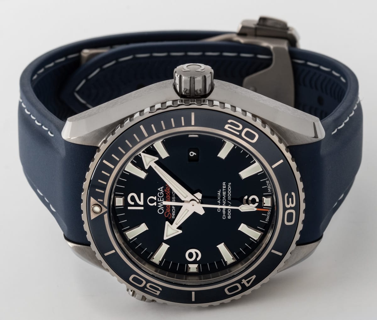 Front View of Seamaster Planet Ocean 600M 37.5MM