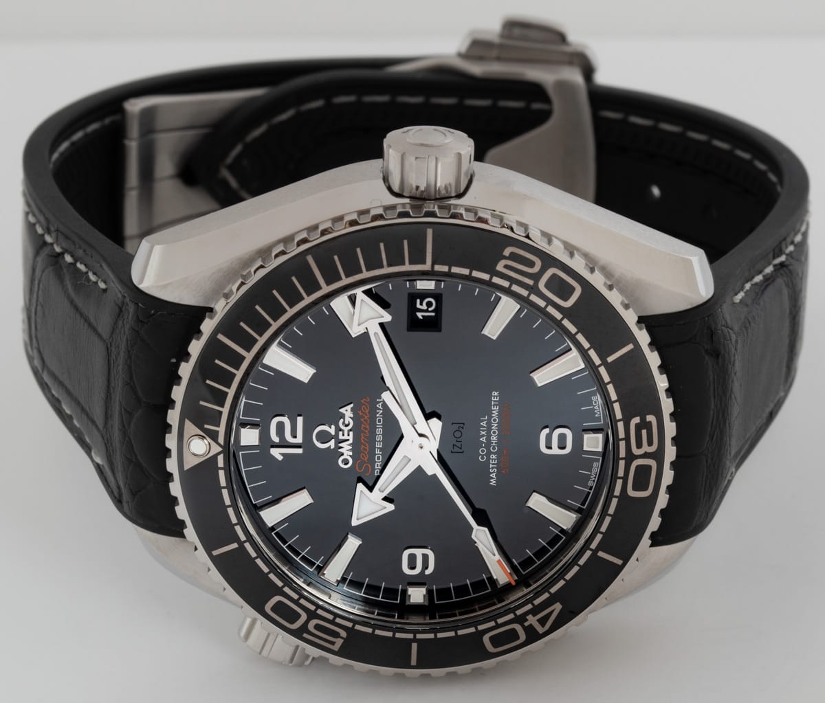 Front View of Seamaster Planet Ocean Master Chronometer