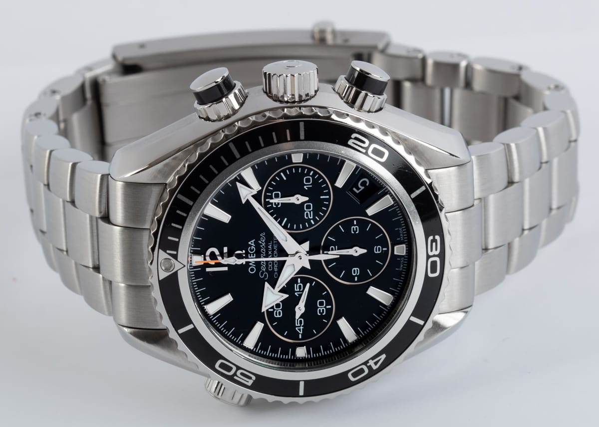 Front View of Seamaster Planet Ocean Chronograph 38MM