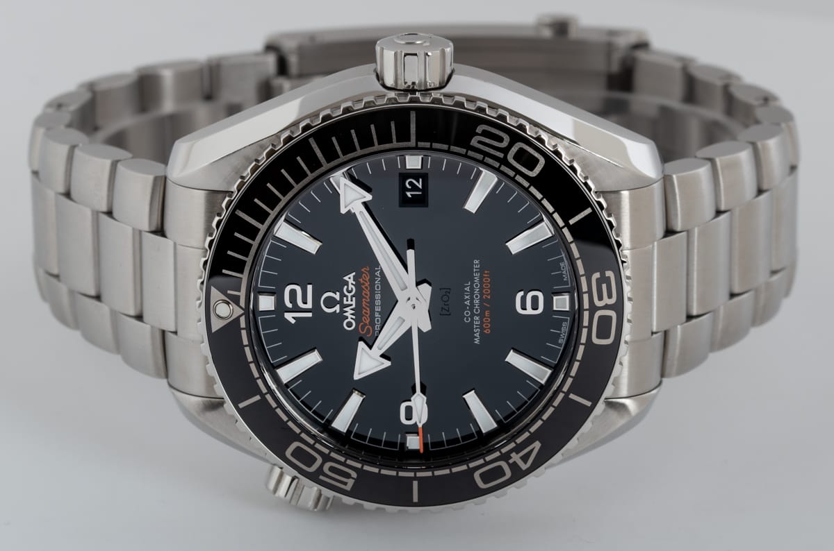Front View of Seamaster Planet Ocean 600m Master Co-Axial 43.5MM