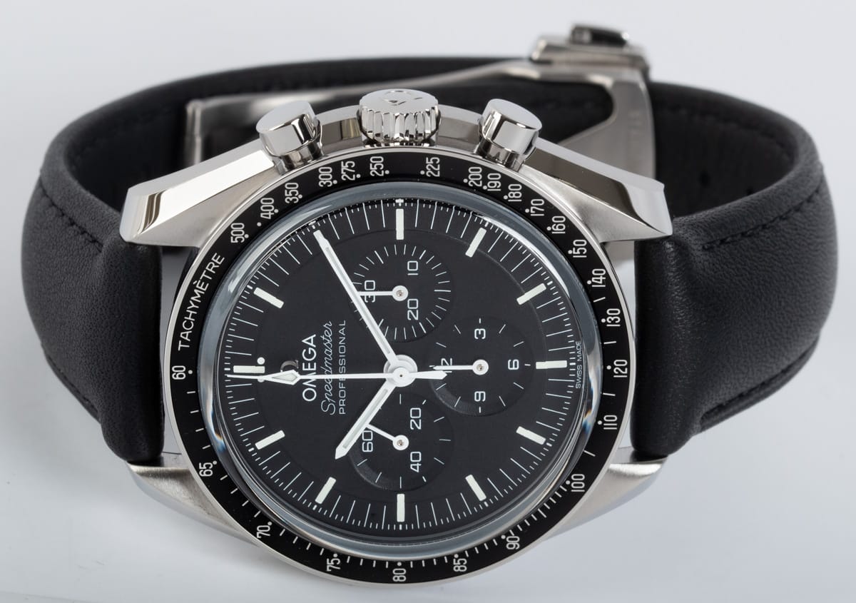 Front View of Speedmaster Moonwatch Professional Master Chronometer