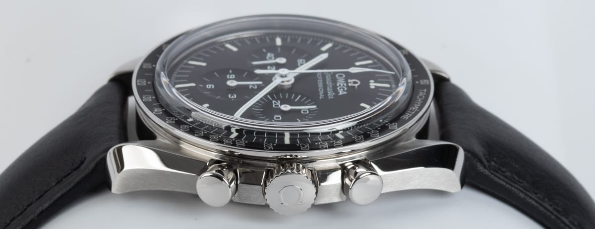 Crown Side Shot of Speedmaster Moonwatch Professional Master Chronometer