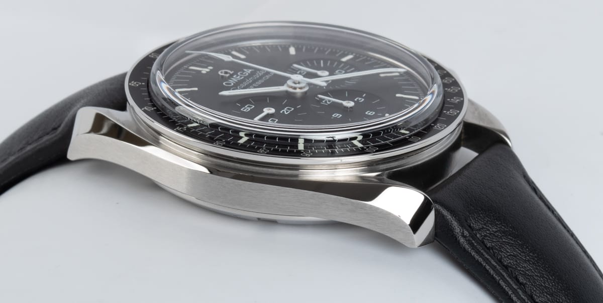 9' Side Shot of Speedmaster Moonwatch Professional Master Chronometer