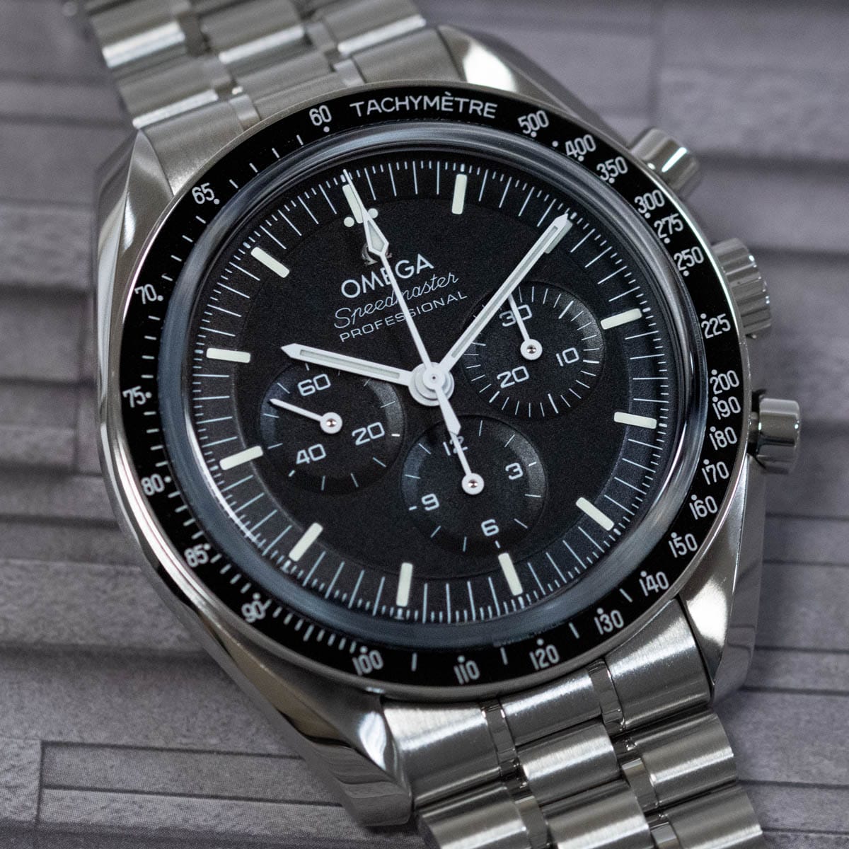 Omega Speedmaster Moonwatch Professional Co-Axial Master Chronometer ...