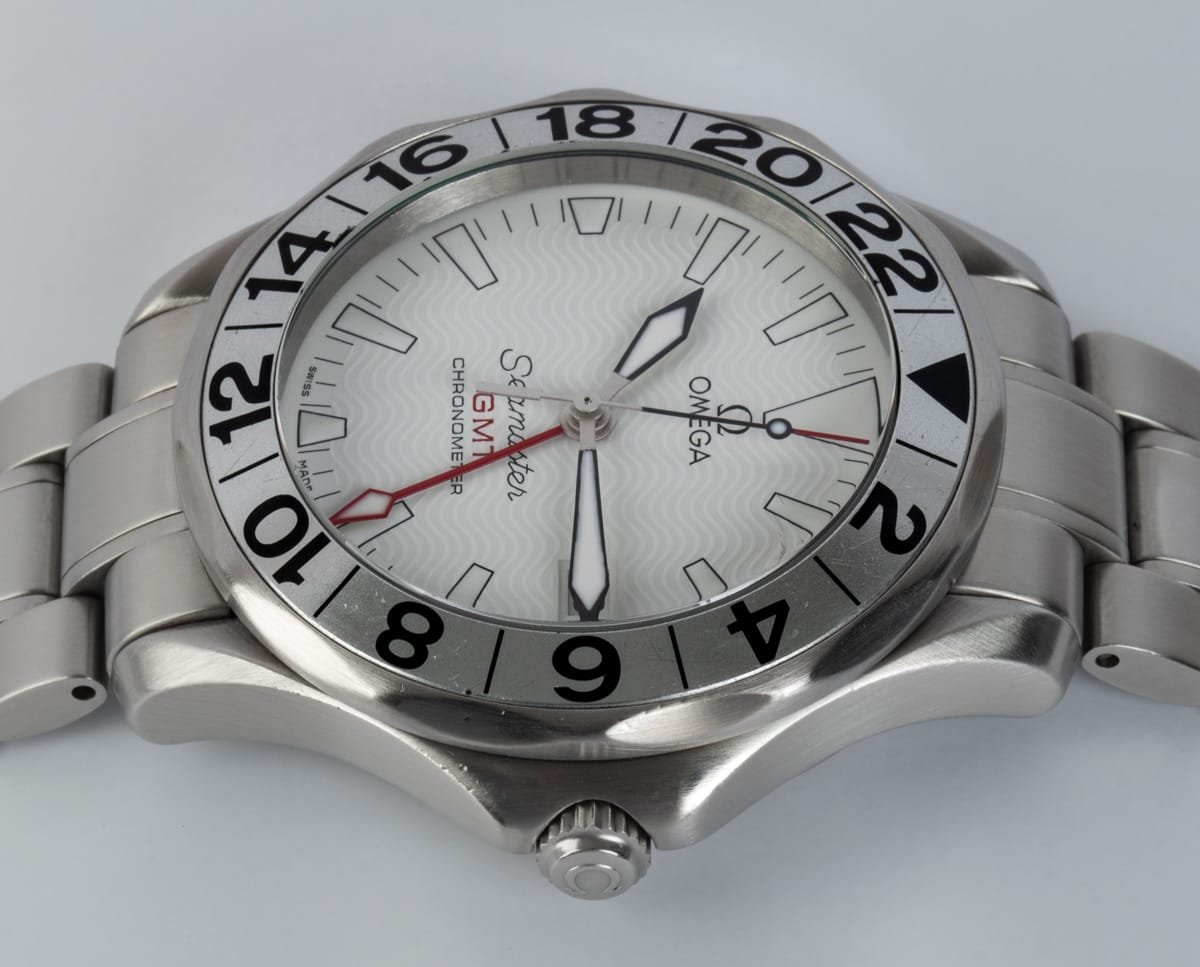 Crown Side Shot of Seamaster GMT 'Great White'
