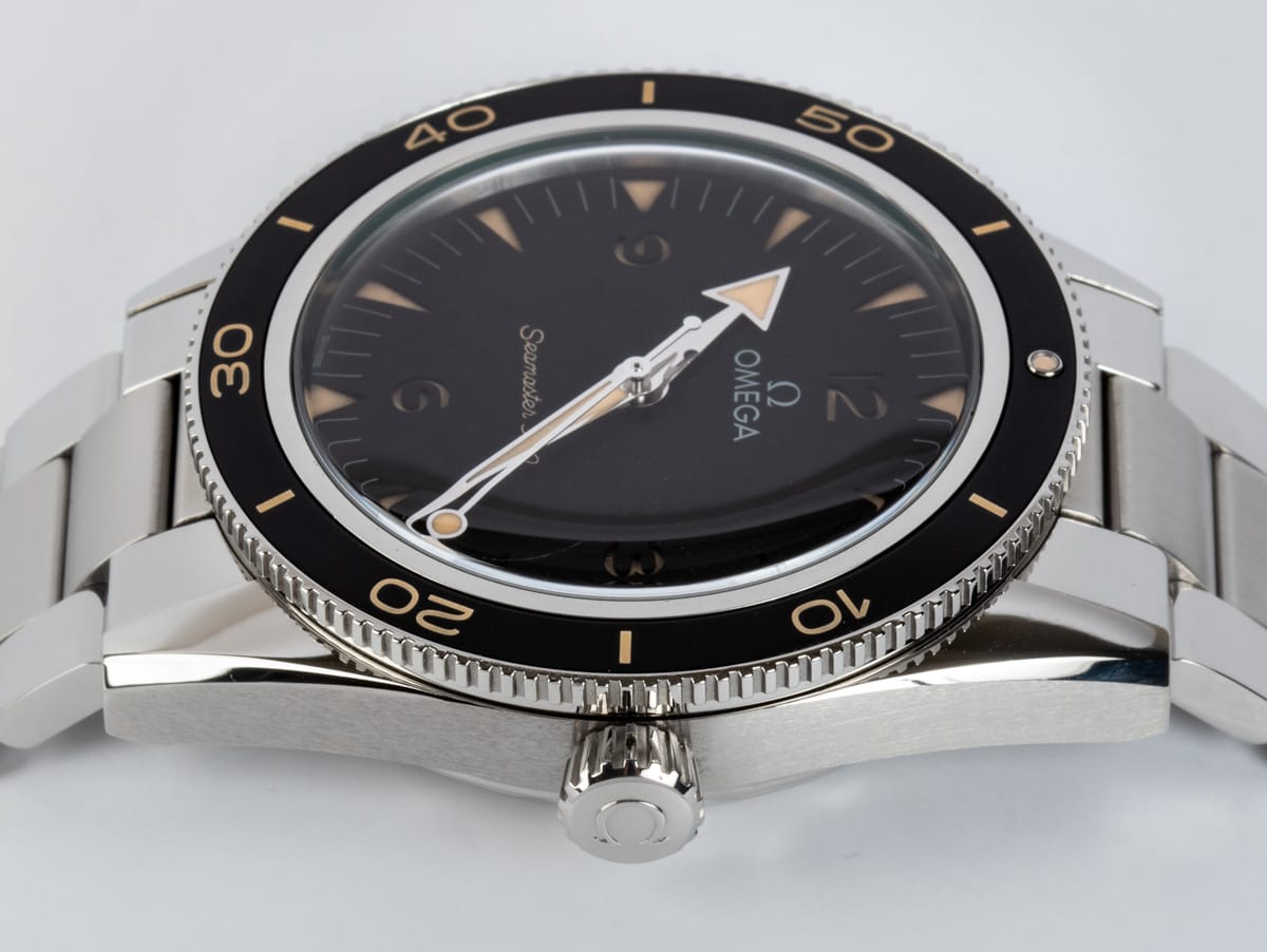 Crown Side Shot of Seamaster Master Chronometer 41MM