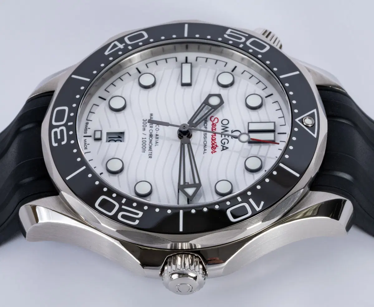 Crown Side Shot of Seamaster Diver 300M