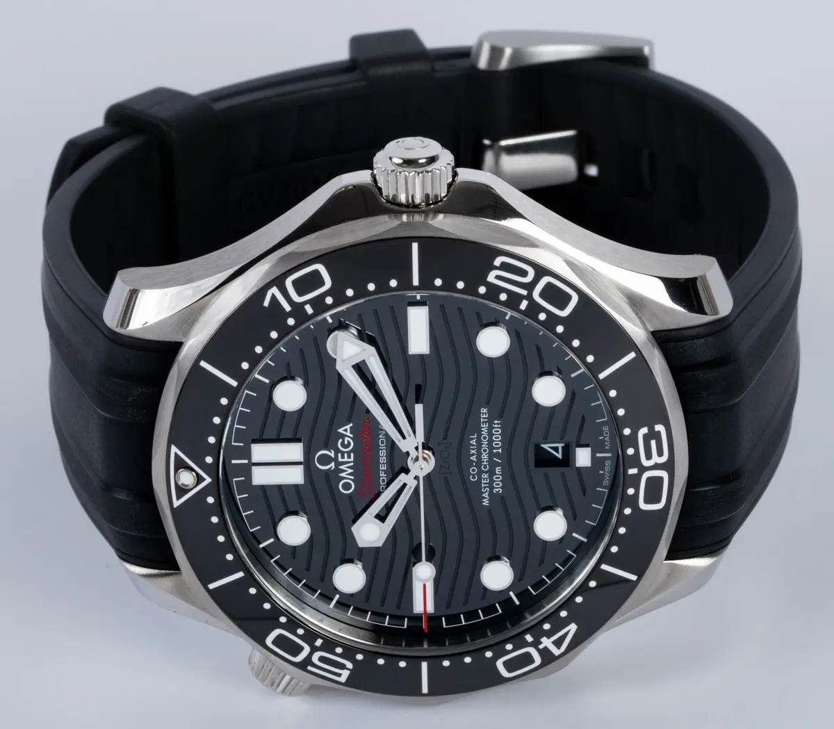 Front View of Seamaster Diver 300M