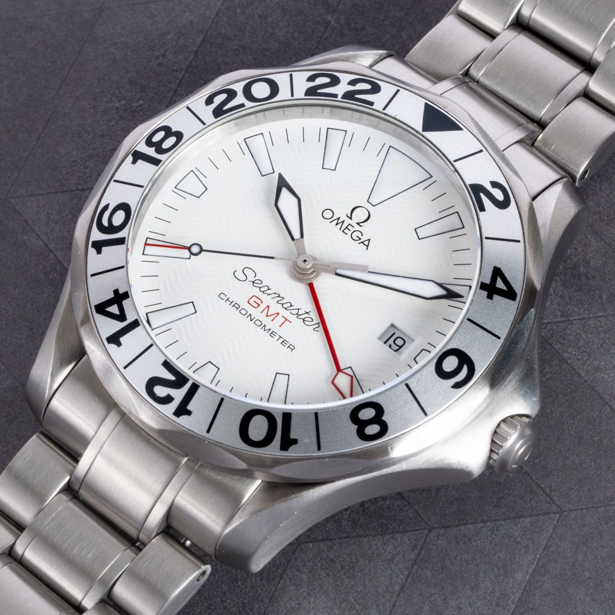 Stylied photo of  of Seamaster GMT 'Great White'