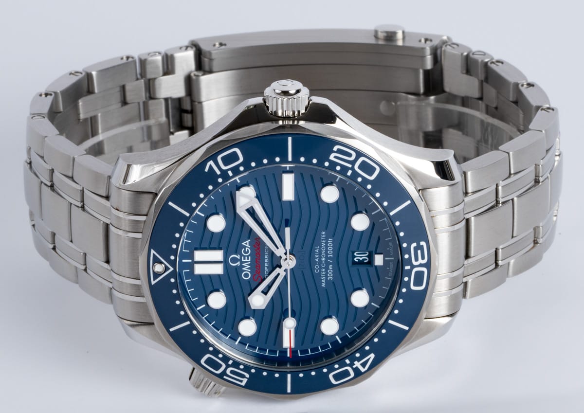 Front View of Seamaster Diver 300M