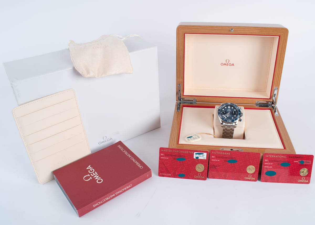 Box / Paper shot of Seamaster Diver Chrono